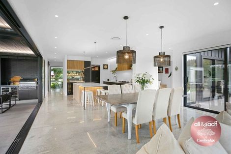 Photo of property in 1/45 Saint Kilda Road, Cambridge, 3434