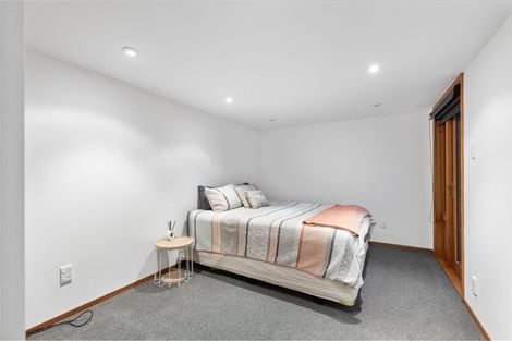 Photo of property in 109 Moncks Spur Road, Redcliffs, Christchurch, 8081