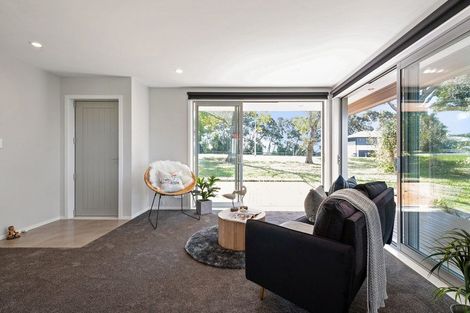 Photo of property in 160 Torkar Road, Clarks Beach, 2122