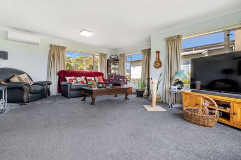 Photo of property in 2 Vaucluse Drive, Nukuhau, Taupo, 3330