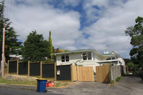 Photo of property in 2/22 Coroglen Avenue, Birkenhead, Auckland, 0626