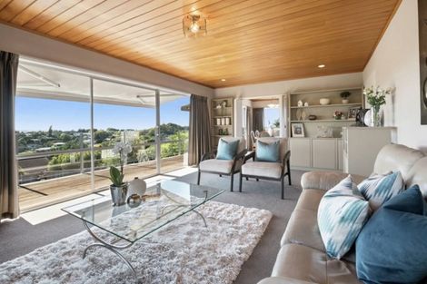 Photo of property in 148 Bleakhouse Road, Mellons Bay, Auckland, 2014