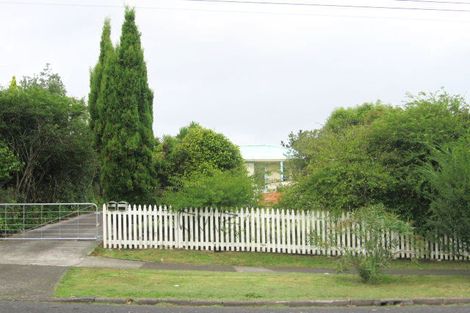Photo of property in 14 Kamara Road, Glen Eden, Auckland, 0602