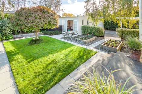 Photo of property in 72 Heretaunga Street, Palmerston North, 4414