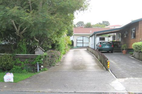 Photo of property in 22 Albatross Road, Red Beach, 0932