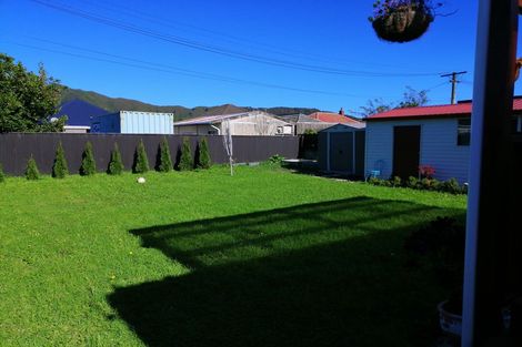 Photo of property in 36 Chapman Crescent, Naenae, Lower Hutt, 5011