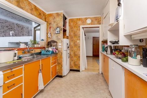 Photo of property in 211 East Coast Road, Castor Bay, Auckland, 0620