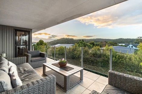 Photo of property in 53 Okura River Road, Okura, Albany, 0792