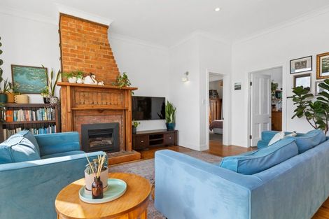 Photo of property in 54 Belt Road, New Plymouth, 4310