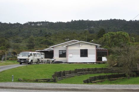 Photo of property in 683 Seven Mile Road, Runanga, 7803