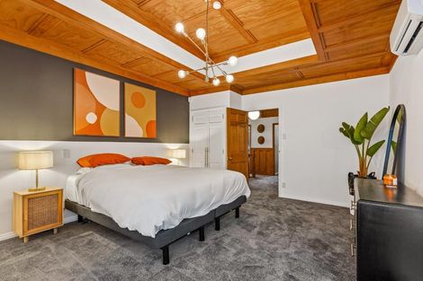 Photo of property in 236 Godley Road, Titirangi, Auckland, 0604