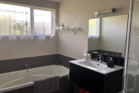 Photo of property in 123b Wiroa Road, Kerikeri, 0293