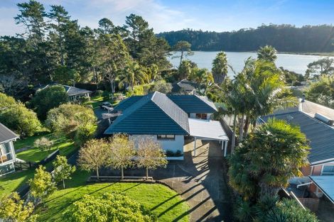 Photo of property in 68 Paragon Avenue, Beach Haven, Auckland, 0626