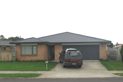 Photo of property in 15 Greenberry Drive, Ranui, Auckland, 0612