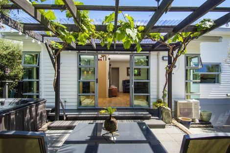 Photo of property in 111 Bell Street, Judea, Tauranga, 3110