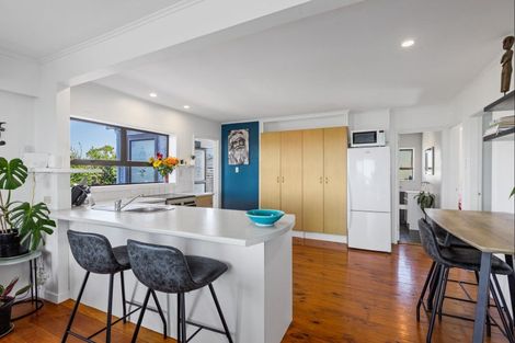 Photo of property in 63 Brightside Road, Stanmore Bay, Whangaparaoa, 0932