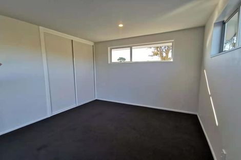 Photo of property in 32 Ambleside Drive, Burnside, Christchurch, 8053