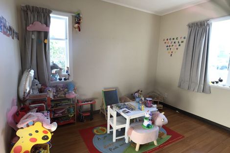 Photo of property in 379a West Coast Road, Glen Eden, Auckland, 0602