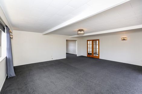 Photo of property in 31 Manu Crescent, Upper Vogeltown, New Plymouth, 4310