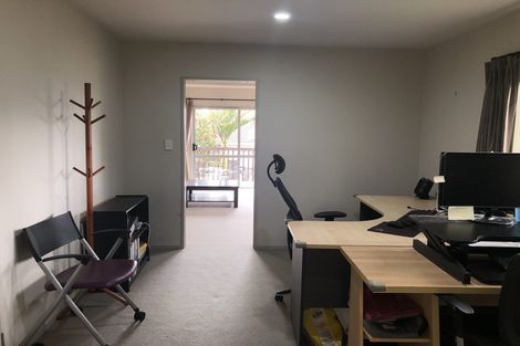 Photo of property in 18a Grenada Avenue, Forrest Hill, Auckland, 0620