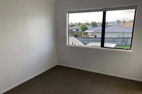 Photo of property in 119 Universal Drive, Henderson, Auckland, 0610