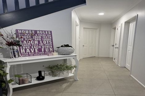 Photo of property in 5a San Luis Place, Golflands, Auckland, 2013