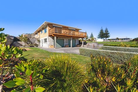 Photo of property in 49 Battiscombe Terrace, Waitara, 4320