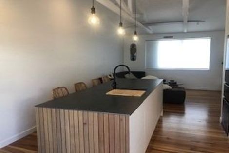 Photo of property in 2/8 Cecil Road, Milford, Auckland, 0620