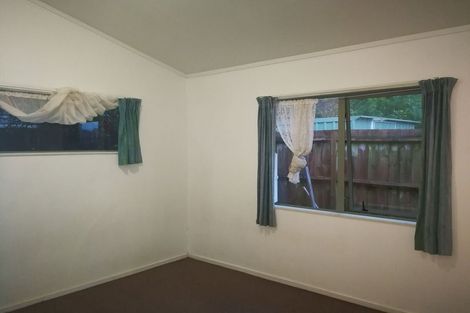 Photo of property in 9 Silverstone Place, Henderson, Auckland, 0612