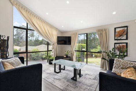 Photo of property in 28 Durbin Court, Greenhithe, Auckland, 0632