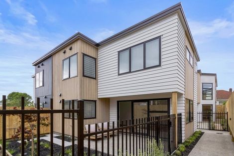 Photo of property in 1092a Great North Road, Point Chevalier, Auckland, 1022