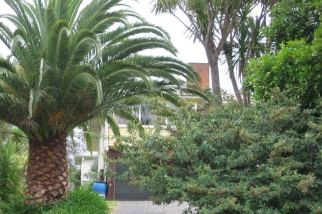 Photo of property in 33 Park Road, Glenfield, Auckland, 0629