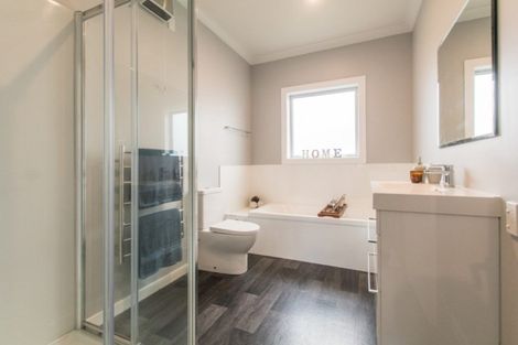 Photo of property in 28 Prince Street, Winton, 9720