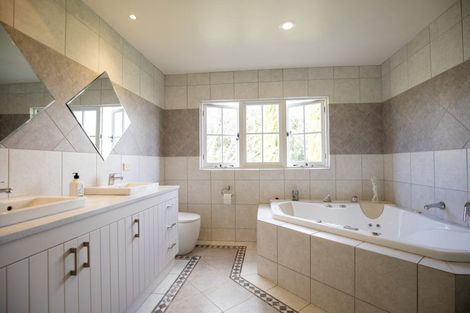 Photo of property in 55 Three Oaks Drive, Dairy Flat, Albany, 0794