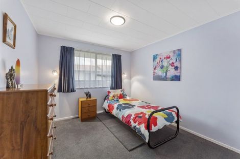 Photo of property in 30 Omaha Grove, Totara Park, Upper Hutt, 5018