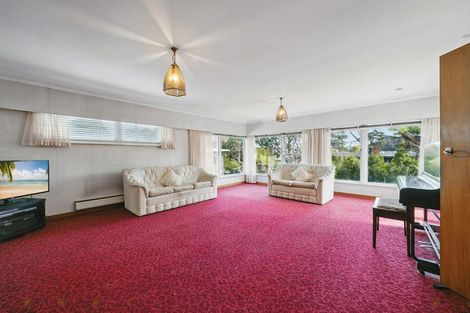 Photo of property in 18 Millbrook Road, Henderson, Auckland, 0612