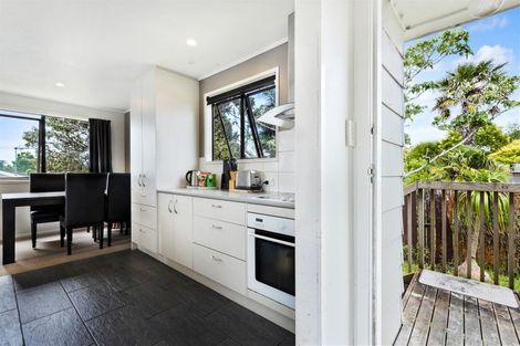 Photo of property in 2/8 Dalmatia Place, Henderson, Auckland, 0612