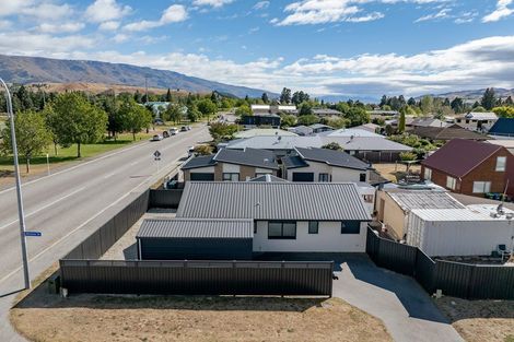 Photo of property in 2 Wicklow Street, Cromwell, 9310