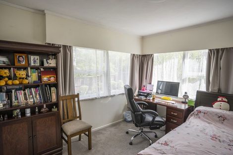 Photo of property in 22 Chelsea View Drive, Chatswood, Auckland, 0626