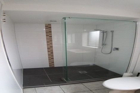 Photo of property in 19 St Catherine Crescent, West Harbour, Auckland, 0618