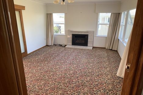 Photo of property in 16 Huruhuru Road, Massey, Auckland, 0614