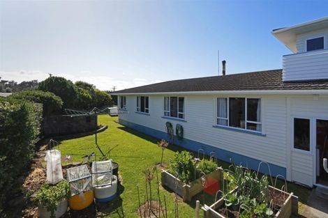 Photo of property in 202 Tasman Street, Opunake, 4616