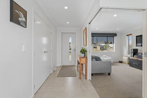 Photo of property in 43 Huka Heights Drive, Rangatira Park, Taupo, 3330