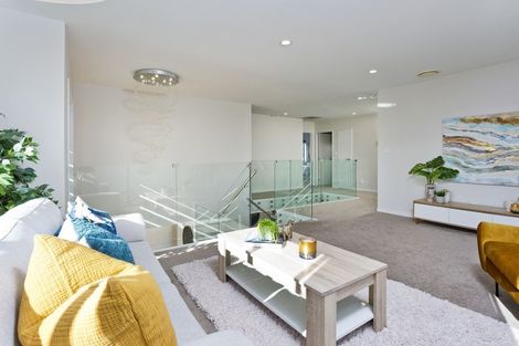 Photo of property in 4 Greenlink Rise, Long Bay, Auckland, 0630