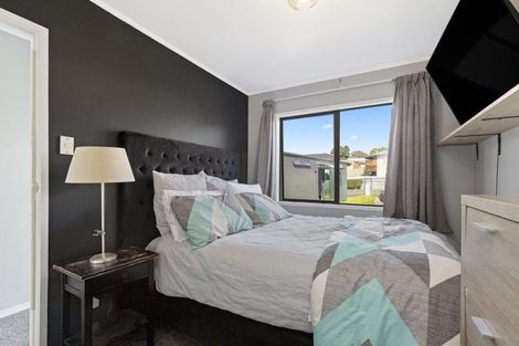 Photo of property in 3 Iris Place, Clendon Park, Auckland, 2103