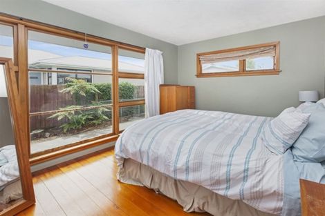 Photo of property in 30 Tenby Place, Avondale, Christchurch, 8061