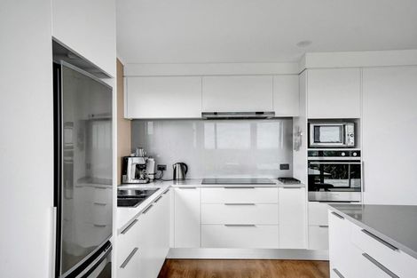 Photo of property in 100 Elsham Road, Lepperton, New Plymouth, 4373