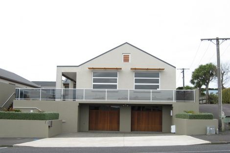 Photo of property in 15 Mangorei Road, Strandon, New Plymouth, 4312