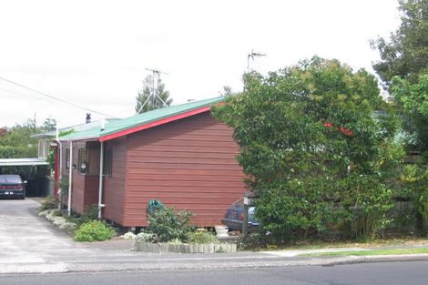 Photo of property in 1/109 Chivalry Road, Glenfield, Auckland, 0629