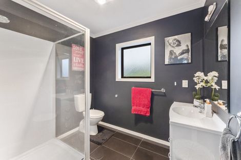 Photo of property in 13 Frankie Stevens Place, Riverstone Terraces, Upper Hutt, 5018